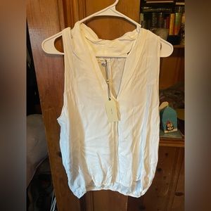 Womens white top NEW with tags size Large
